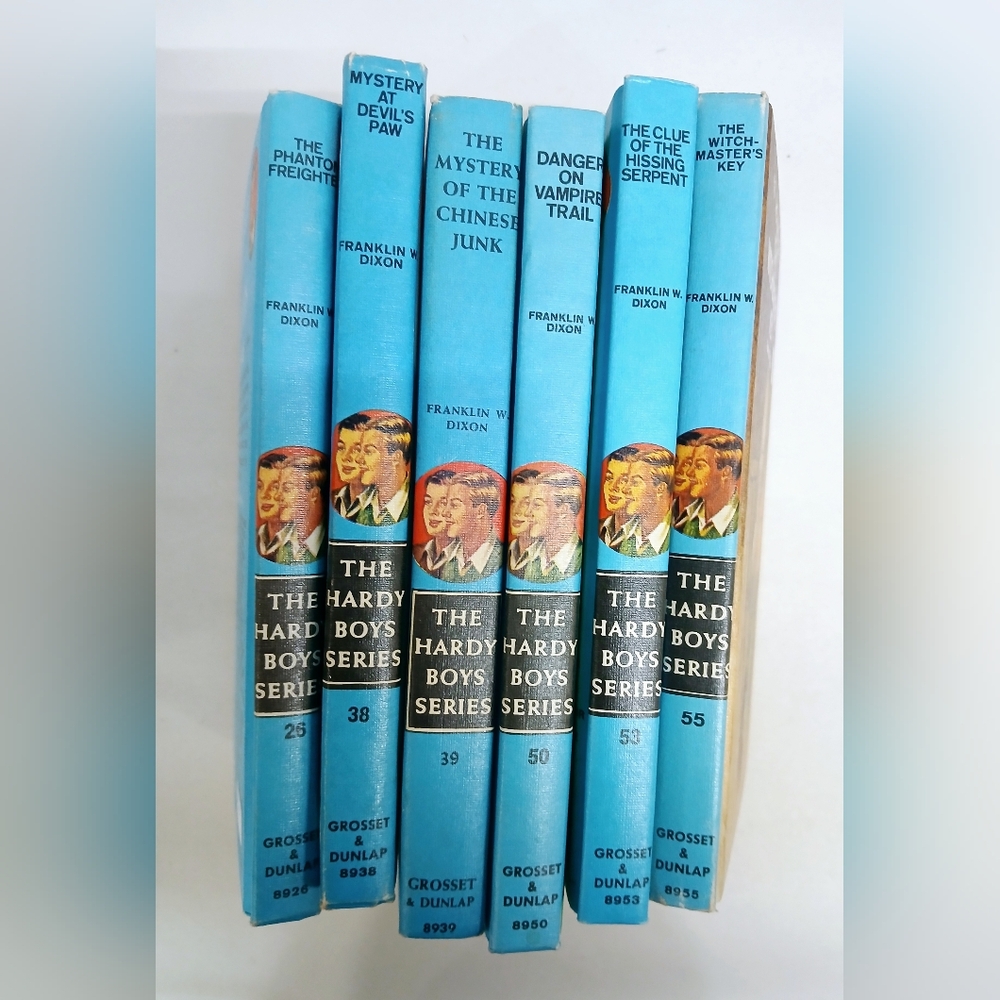 Vintage The Hardy Boys Series Books - Set of 5 1970s